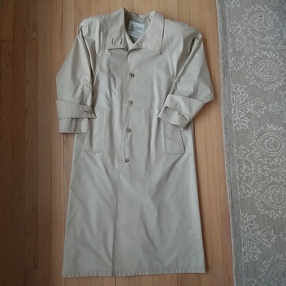London Fog raincoat - Picture 1 of 2